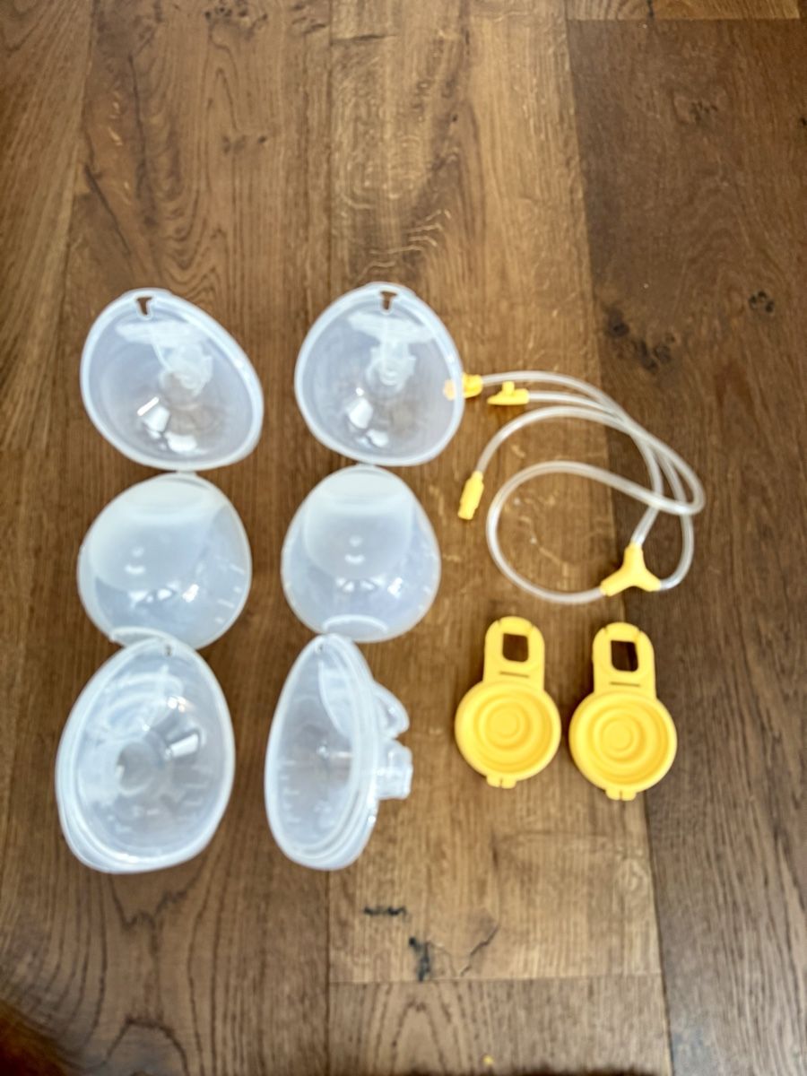 Medela Accessori per l’allattamento: Medela Doppelmilchpump Set Freestyle Handsfree – Usato da Arni AG venduto da Feeli_86 1