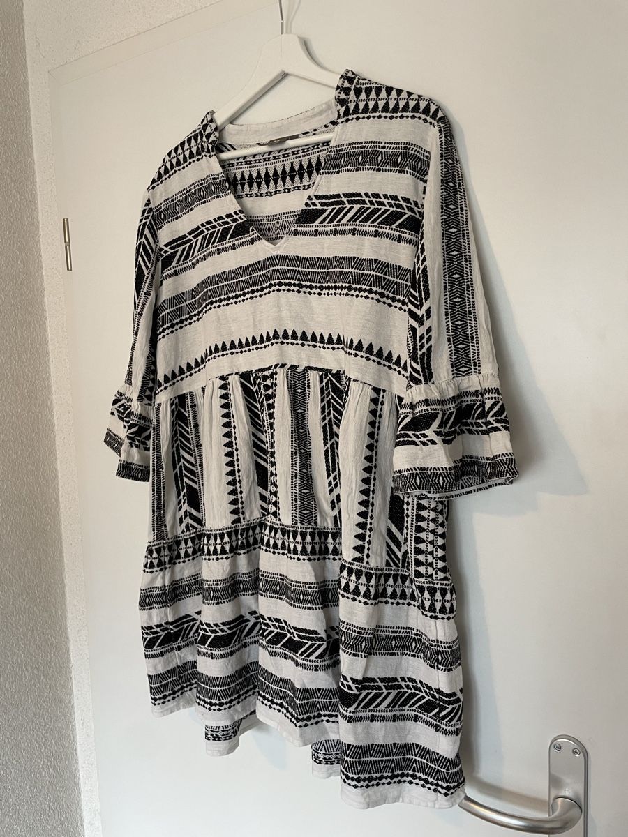 Kleider: Boho Chic Summer Dress, Black and White, Size M – Neu (gemäss Beschreibung) aus Roche VD von closetcleanse 1