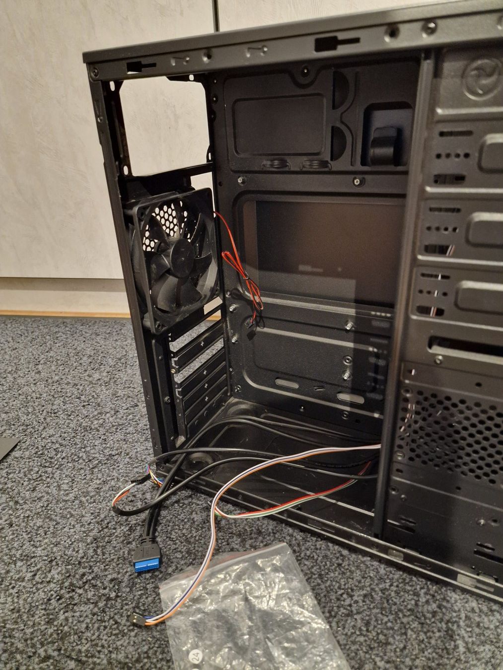 Gehäuse: Cooltek Midi-Tower (Gehäuse), inkl. Lüfter und USB – Gebraucht aus Buchrain von Sssschaller 6