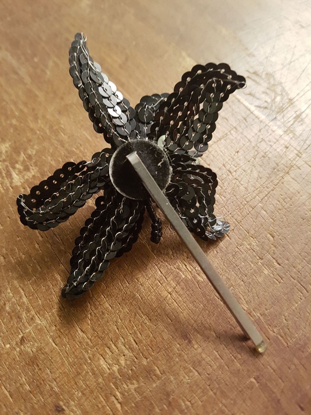Haarschmuck: Pailletten Haarklemme schwarz Blume – Gebraucht aus Ettingen von Maranathatalitha 1