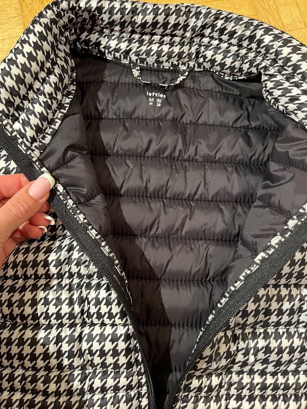 Giacche: New light jacket size M – Nuovo (secondo la descrizione) da Chêne-Bougeries venduto da Seetooyoo 1