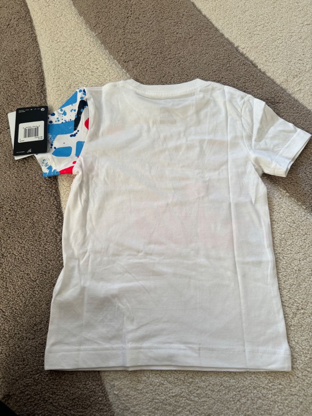 Nike Hemden, T-Shirts & Polos: T-SHIRT NIKE – Neu und originalverpackt aus Zürich von Mina_09 1