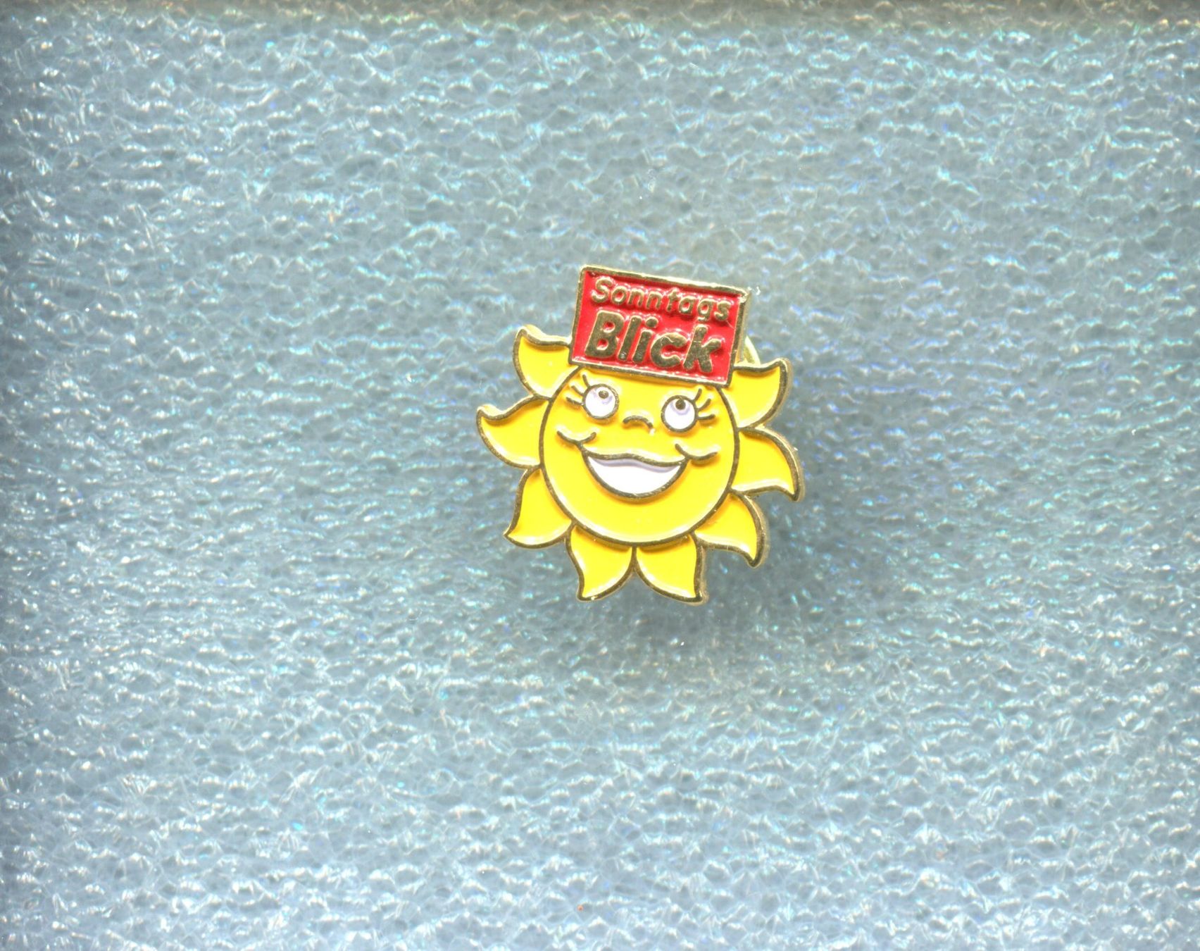 Placchette & Badge: Sonntags Blick  SONNE – Usato da Winterthur venduto da Sammleroase