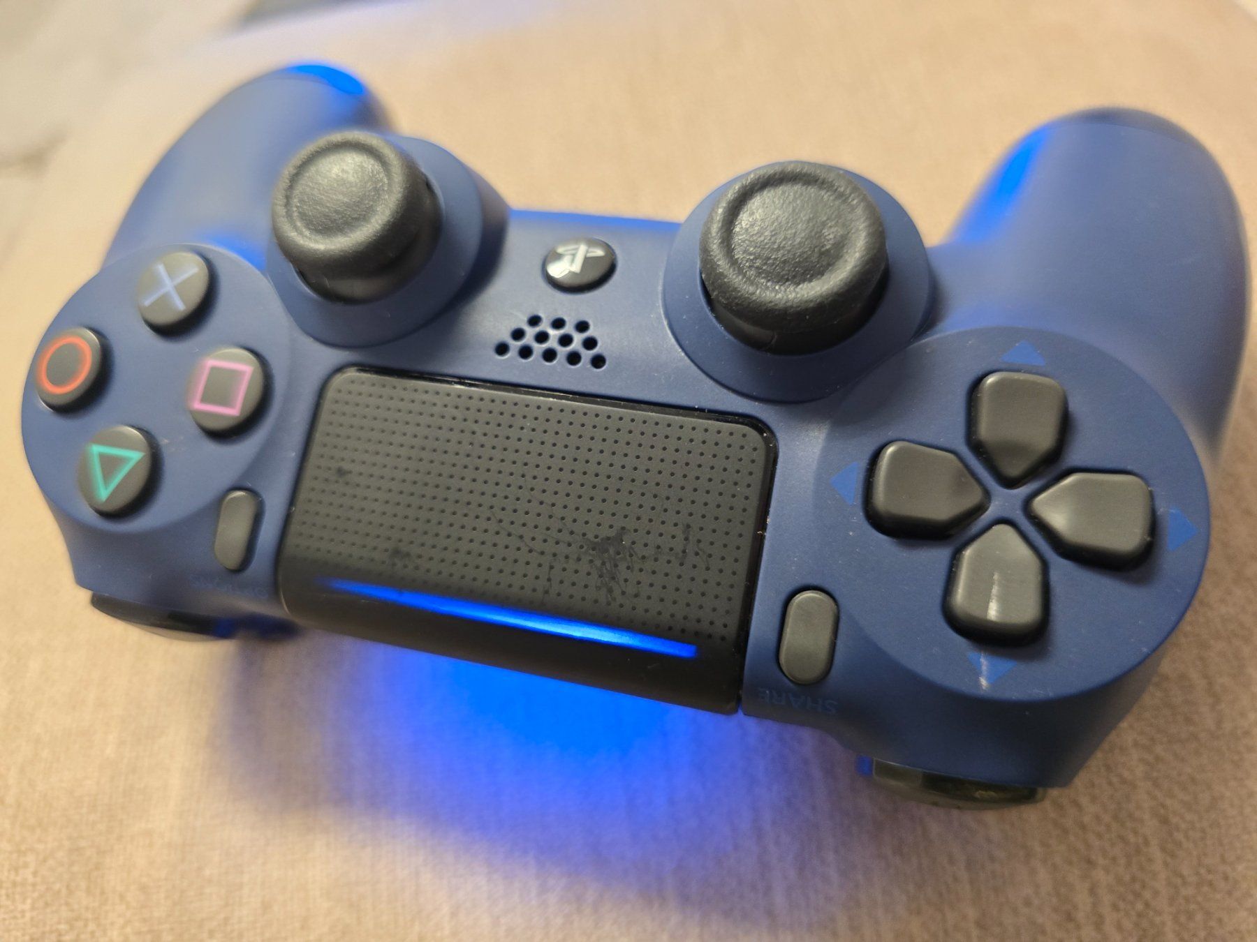 Sony Manettes: 2× ORIGINAL PS4 Controller – D'occasion à Basel par Zait 2