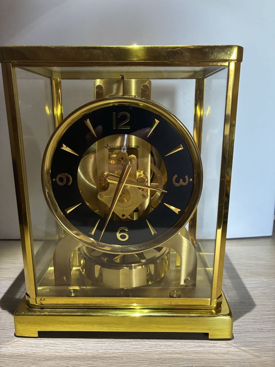 Jaeger-Lecoultre Stand- & Wanduhren: Jaeger LeCoultre Atmos Uhr Messing – Gebraucht aus Meggen von leo_rp6h