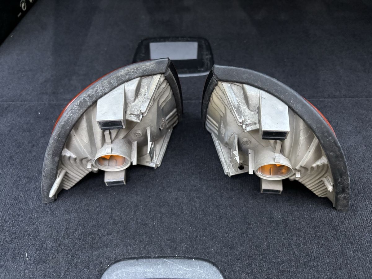 BMW Alle Autoersatzteile: E36 Limousine Blinker original – Gebraucht aus Schaffhausen von hallovater 2