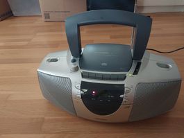 Grundig Beezz Radio CD Kassettenspieler Boombox funktioniert