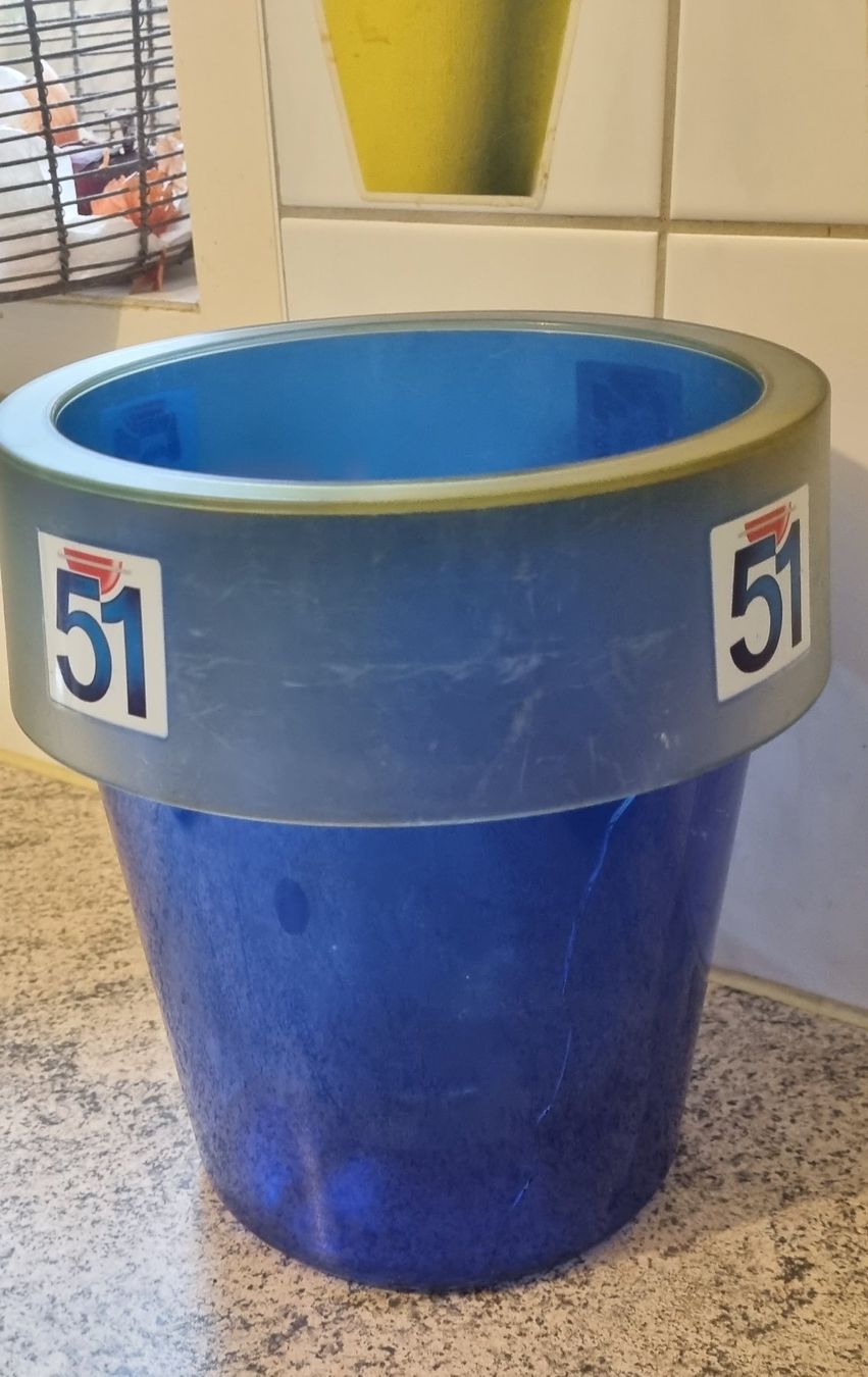 Behälter & Ähnliches: Grosser Eiswürfelbehälter  Pastis 51 – Gebraucht aus Basel von Jcva 2