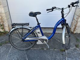 E-Bike Flyer blau