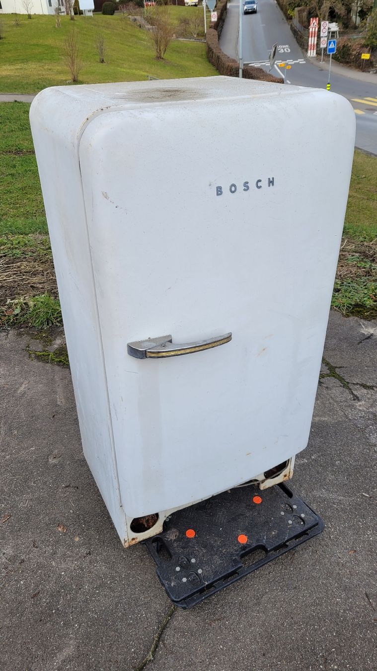 Bosch Frigoriferi: BOSCH Kühlschrank – Difettoso da Emmenbrücke venduto da yanndrechsler