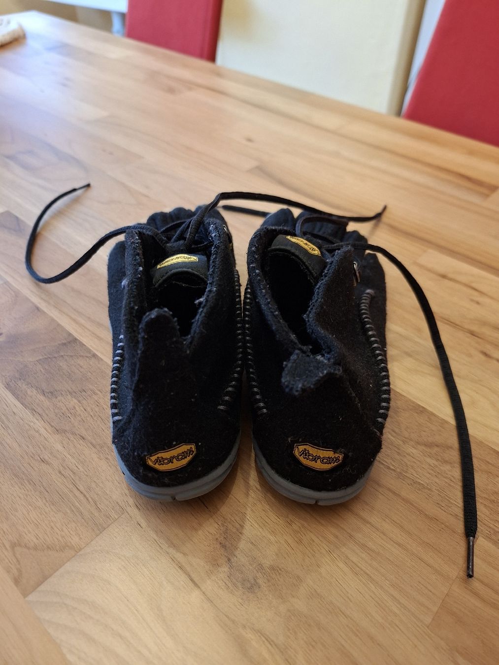 Vibram Chaussures hommes: Vibram FiveFingers Schuhe 37 oder 38 – D'occasion à Meinisberg par MartinaM1972 2