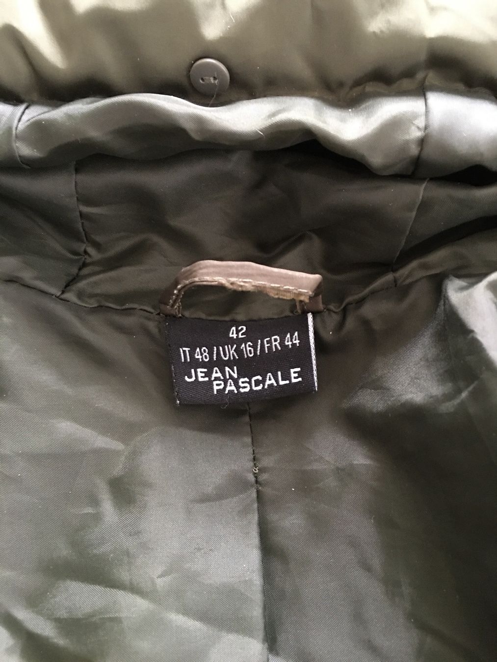 Jacken: Schöne Jacke Gr. 42 – Gebraucht aus Grenchen von Tirana 5