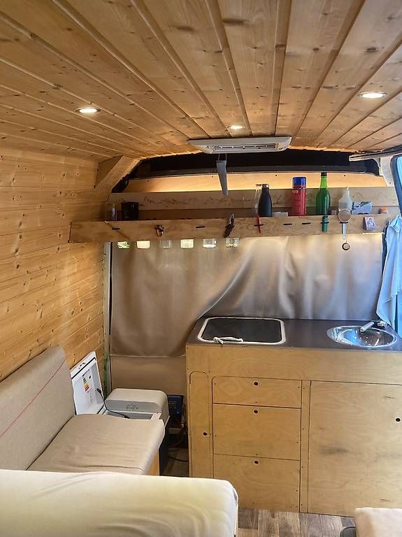Renault Veicoli da campeggio: Van Aménagé Renault Master – Usato da Sierre venduto da Aurelian85 3