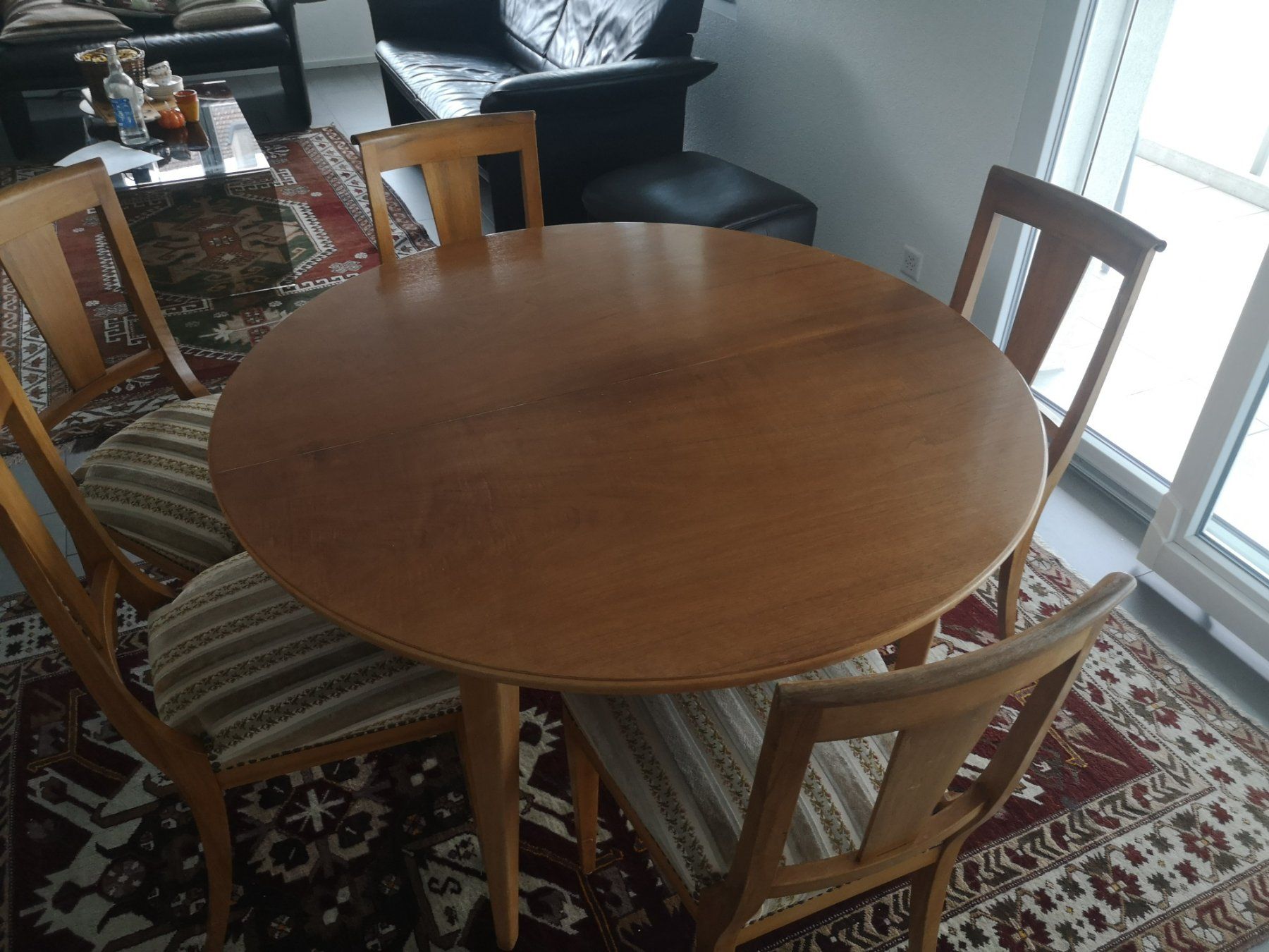 Set di tavolo e panche: table ronde  120cm avec rallonge 5 chaises – Usato da Boudry venduto da Philippe5161 4