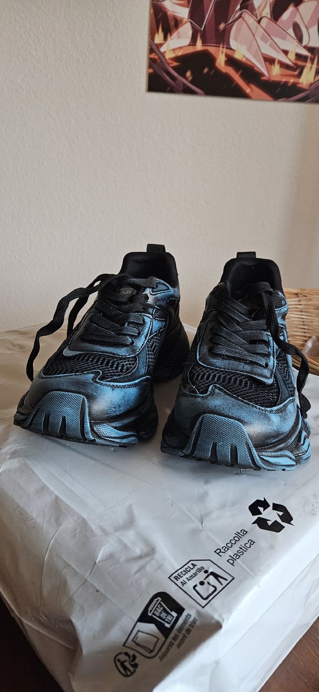 Scarpe da uomo: Koi Hatsune Miku Schuhe Gr 40 – Nuovo (secondo la descrizione) da Winterthur venduto da pet_qjz6 2