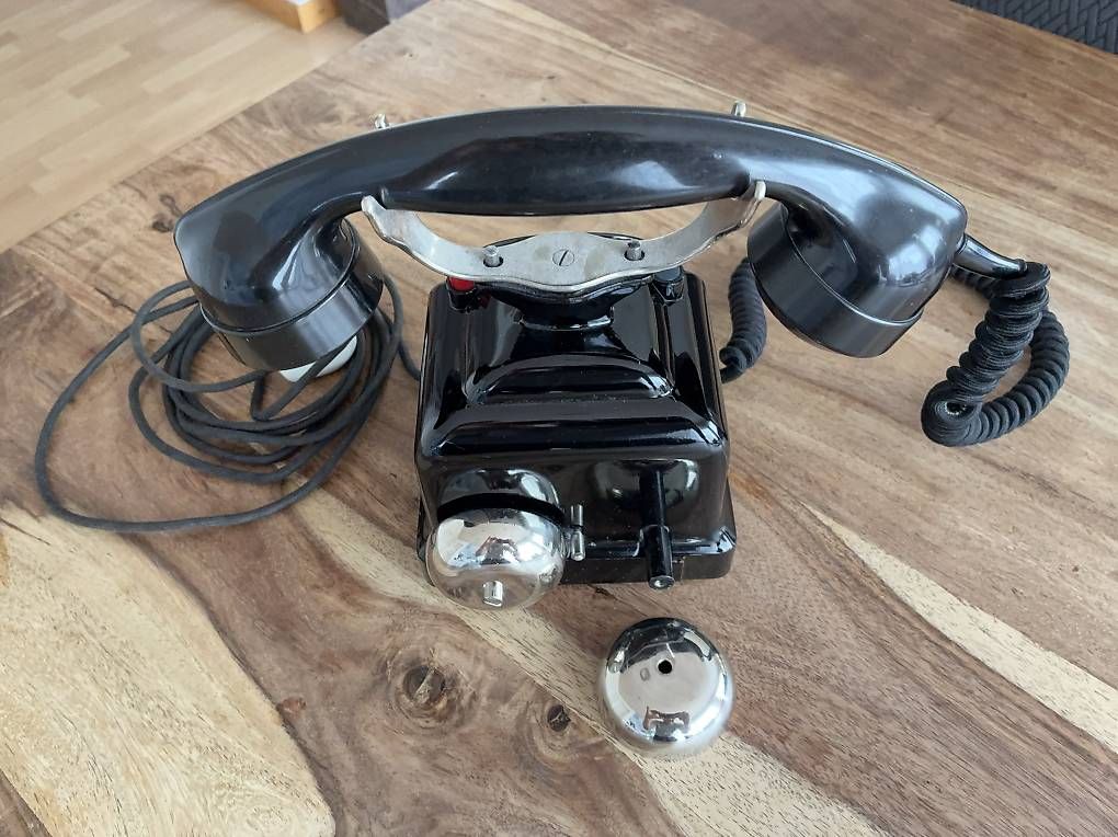 Telefone: Altes Telefon – Gebraucht aus Ittigen von Ganjaiii 1