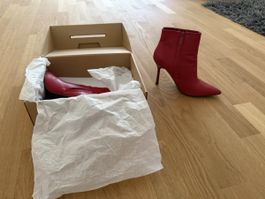 Damen Stiefeletten Zara rot mit Absatz neuwertiger Zustand