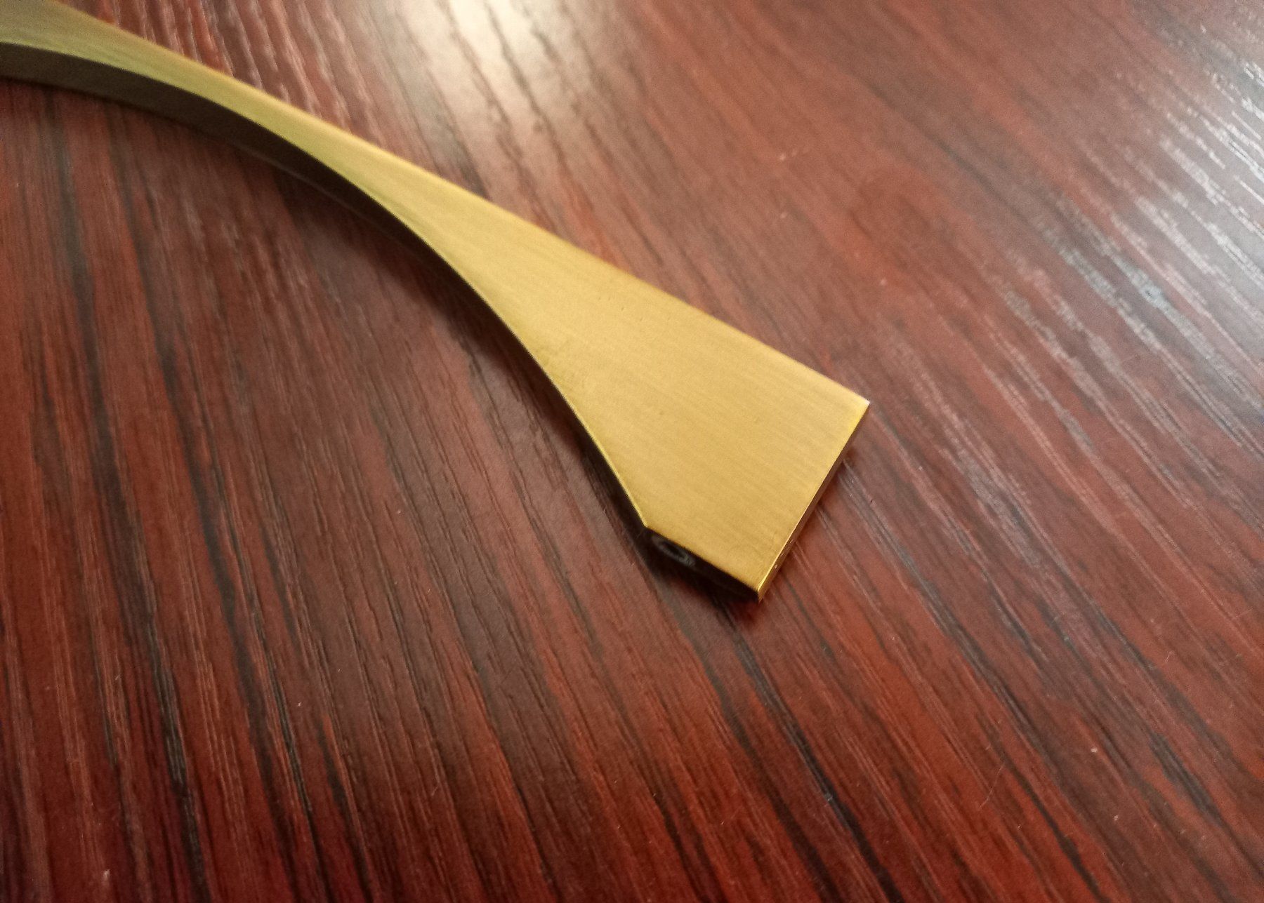 Quincaillerie: 10x Golden Möbelgriff Elegant modern 128mm - Poignée meuble – Neuf avec emballage d'origine à Lausanne par batishop 2