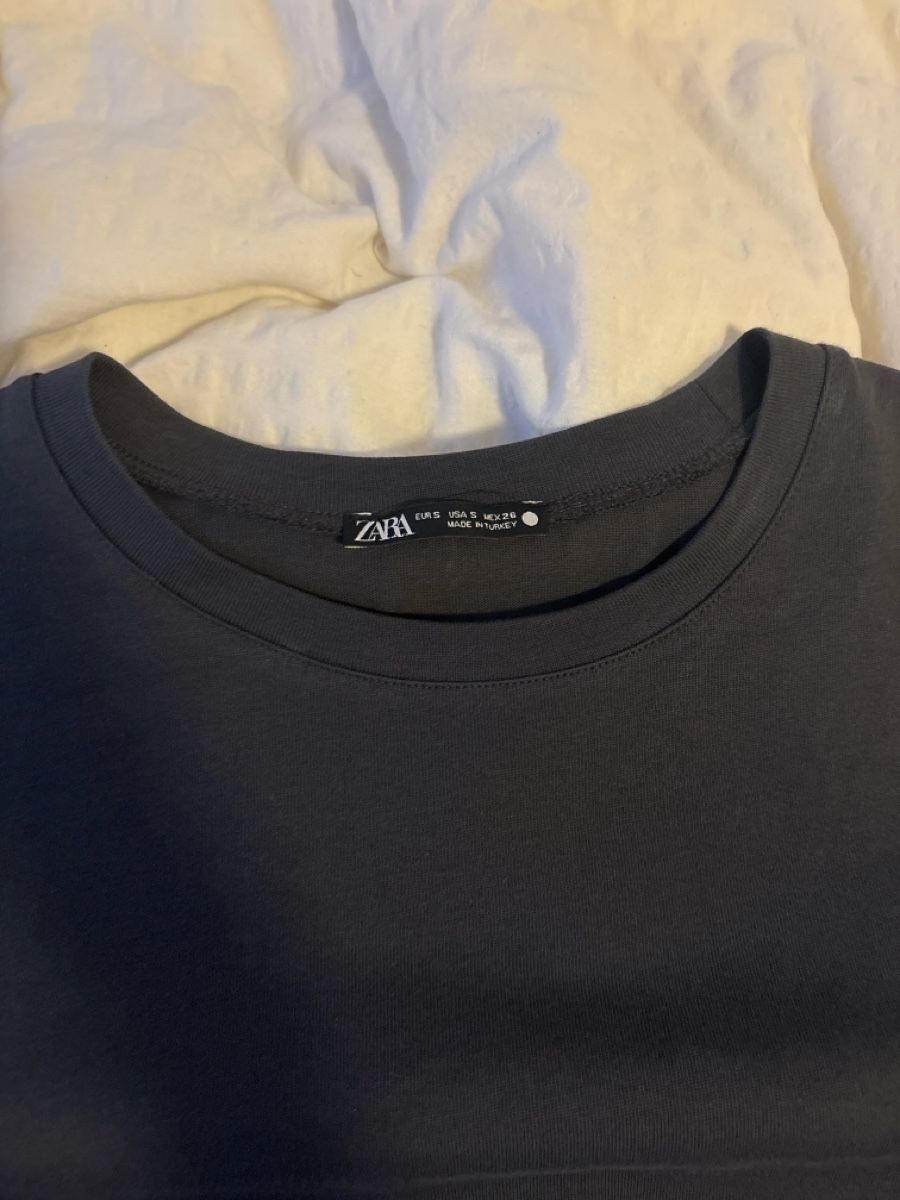 Zara T-shirt: Zara Shirt Grösse S – Nuovo (secondo la descrizione) da Niederglatt ZH venduto da lau_2co 1