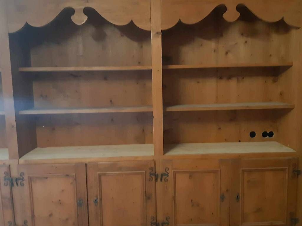 Credenze: Superbe vaisselie vrai rustique idéal pour relooker  – Usato da Sion venduto da Kifmi74 2