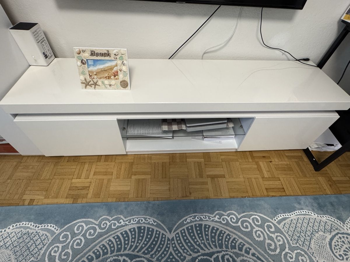 Conforama TV Möbel: Fernsehmöbel – Gebraucht aus Zürich von ete_lw2x
