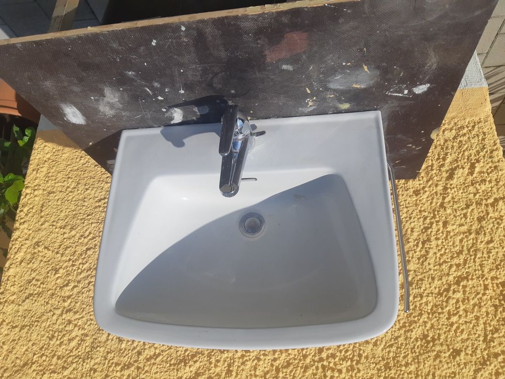 Lavabo mit Wasserhahn 60x49cm Kaufen auf Ricardo