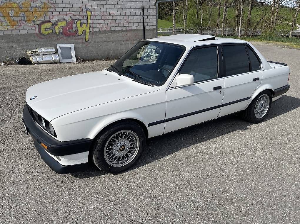 Automobili: BMW 320 – Usato da Oberbüren venduto da Hilux12 1