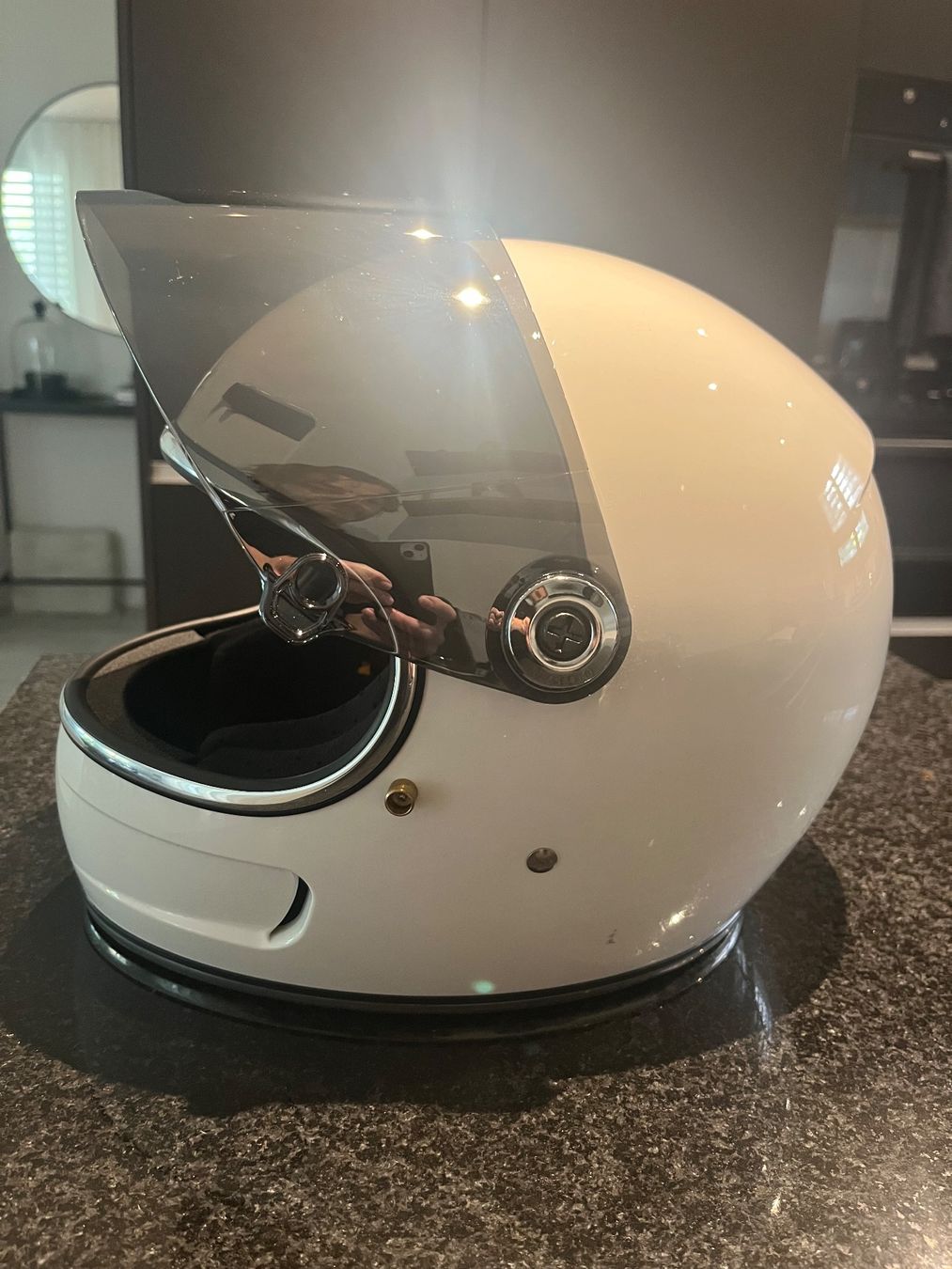 Biltwell Caschi & visiere: Biltwell Helm Gloss ECE Neu M mit 2 Visier – Usato da Niederhasli venduto da brulo7