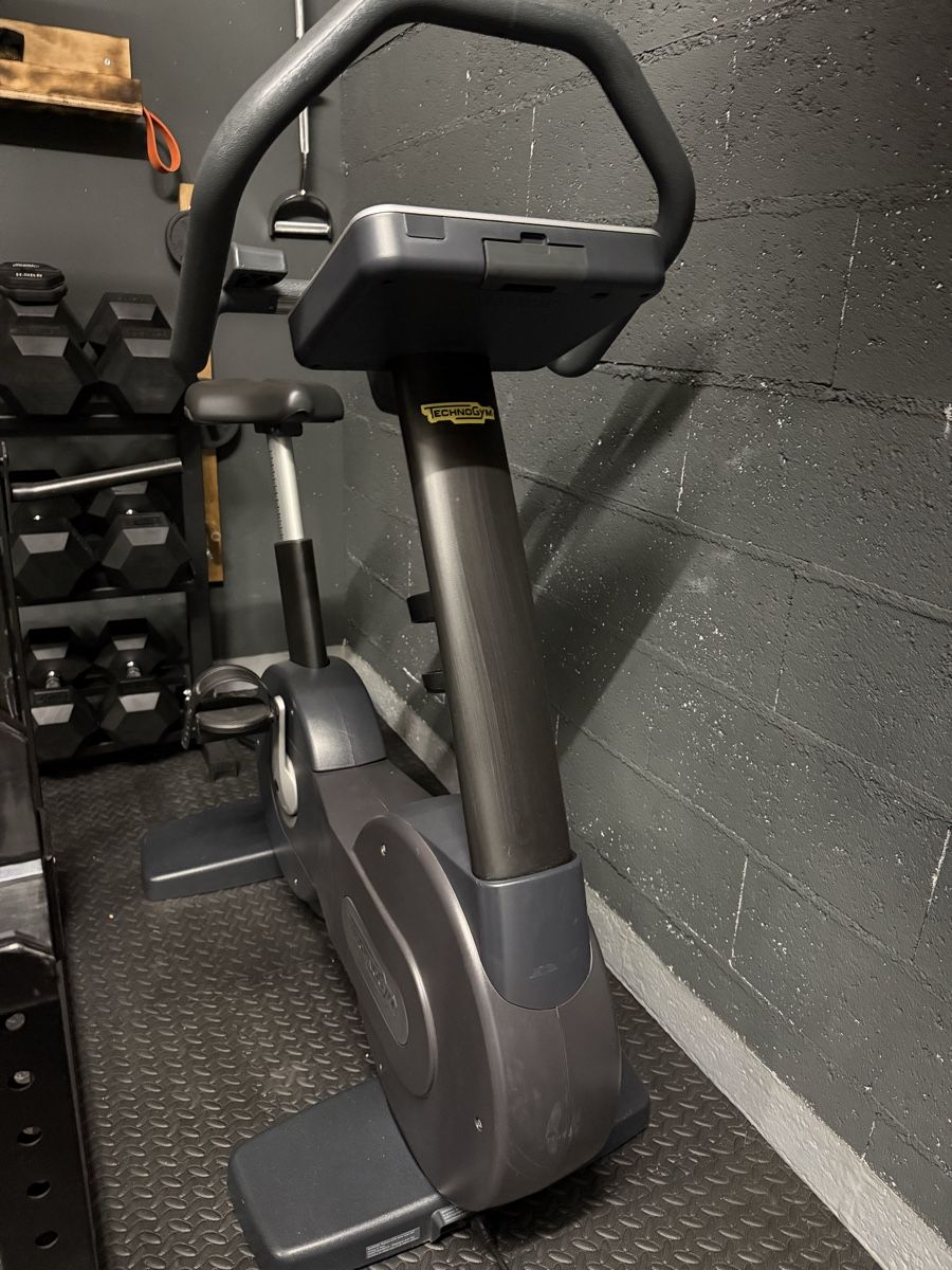 Technogym Hometrainer: Technogym Exercise Bike – Usato da Genolier venduto da fan_6jww 2