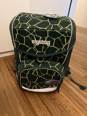 Ergobag Schulrucksack Gruen Muster neuwertig