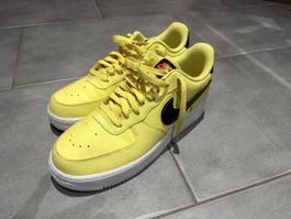 Nike Air Force 1 '07 LV8 3 Yellow Pulse. 