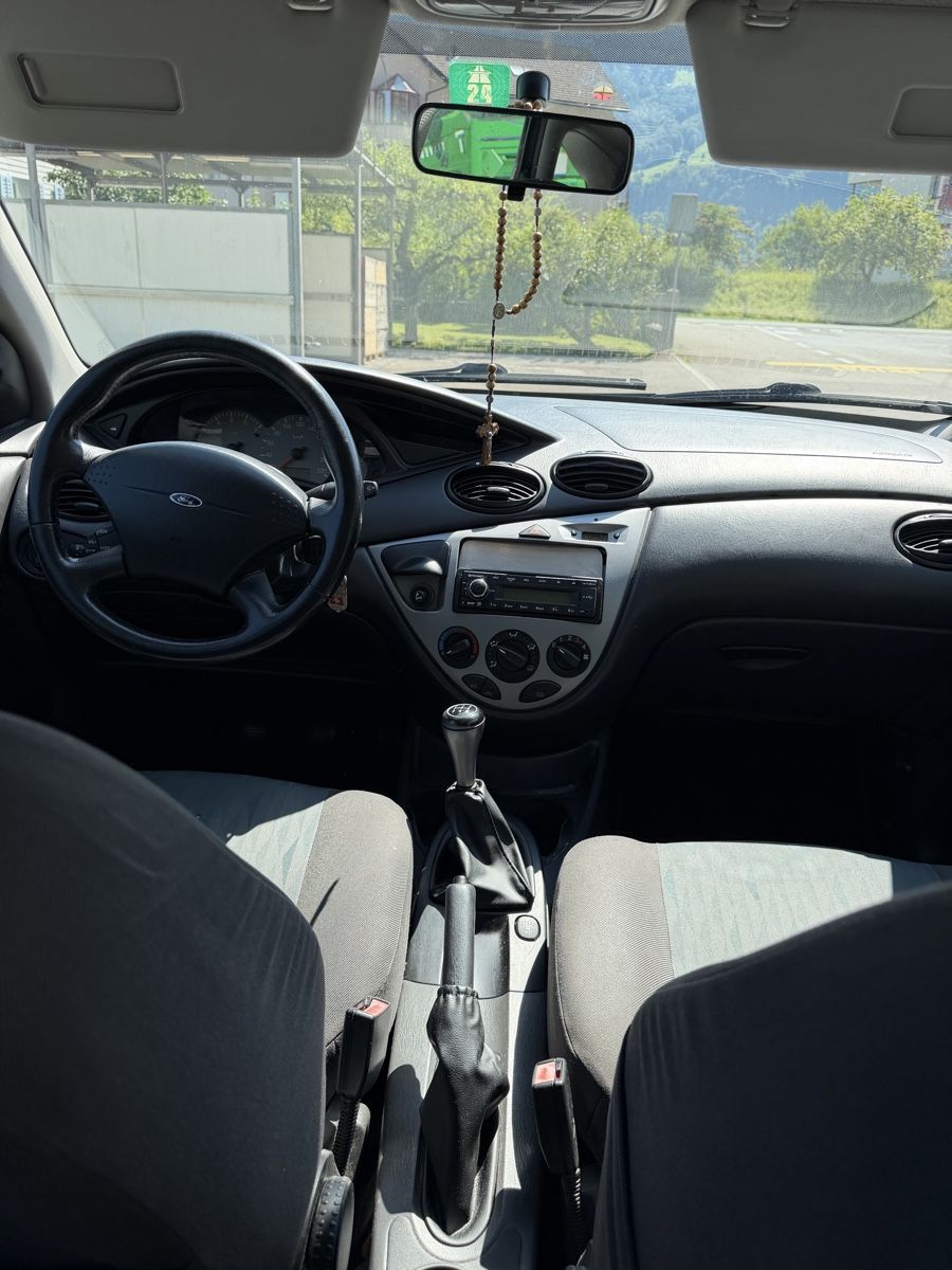 Ford Autos: Ford Focus 1.6 16v – Gebraucht aus Glarus von enr_76gm 7