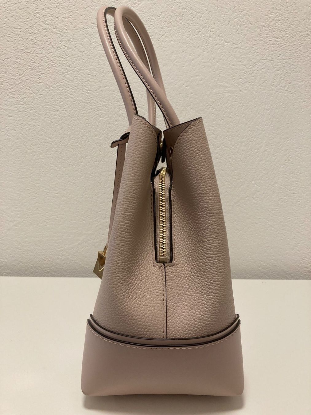 Michael Kors Borse da donna: Neuwertige MICHAEL KORS Handtasche soft pink – Usato da St. Moritz venduto da Snurfla 2
