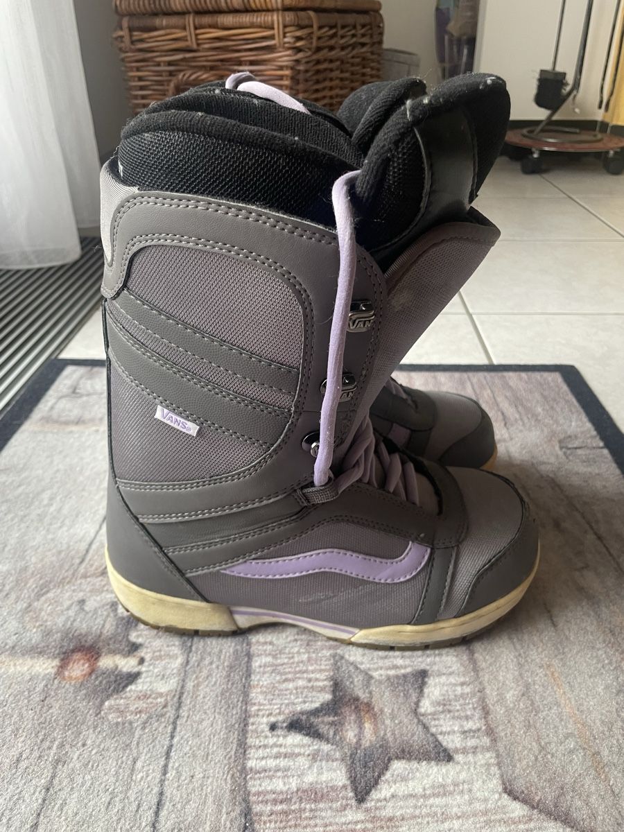 Vans Scarpe da uomo: Scarponi Snowboard VANS – Usato da Mezzovico venduto da esa_d9tc 1