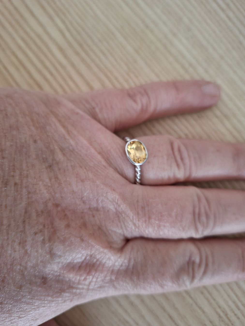 Ringe: Silber Ring mit gelbem Stein, ohne Punze. Gr. 60 – Gebraucht aus Glarus von novale2
