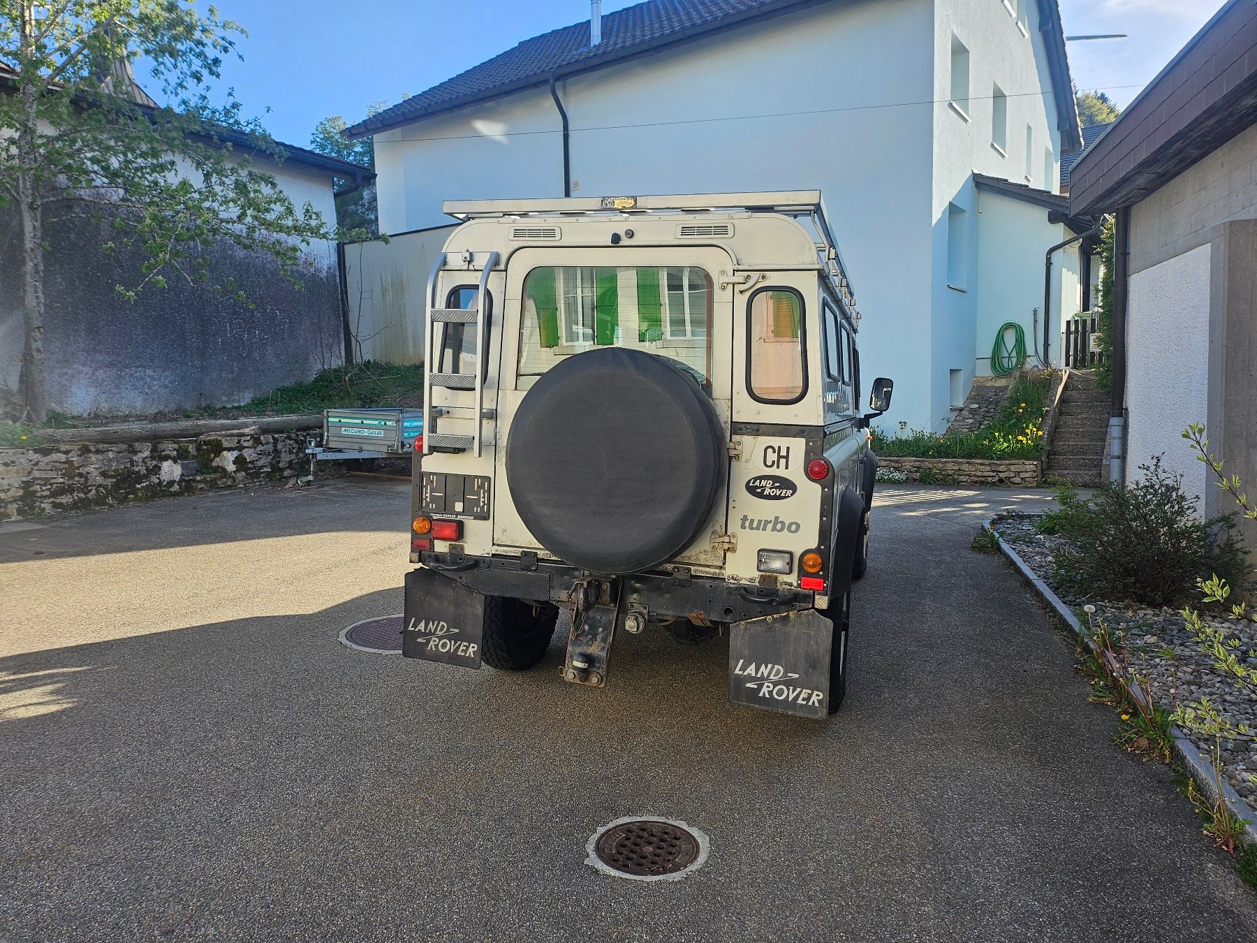 Land Rover Automobili: Land Rover 110 Td 2.5 – Usato da St-Brais venduto da Prunel72 1