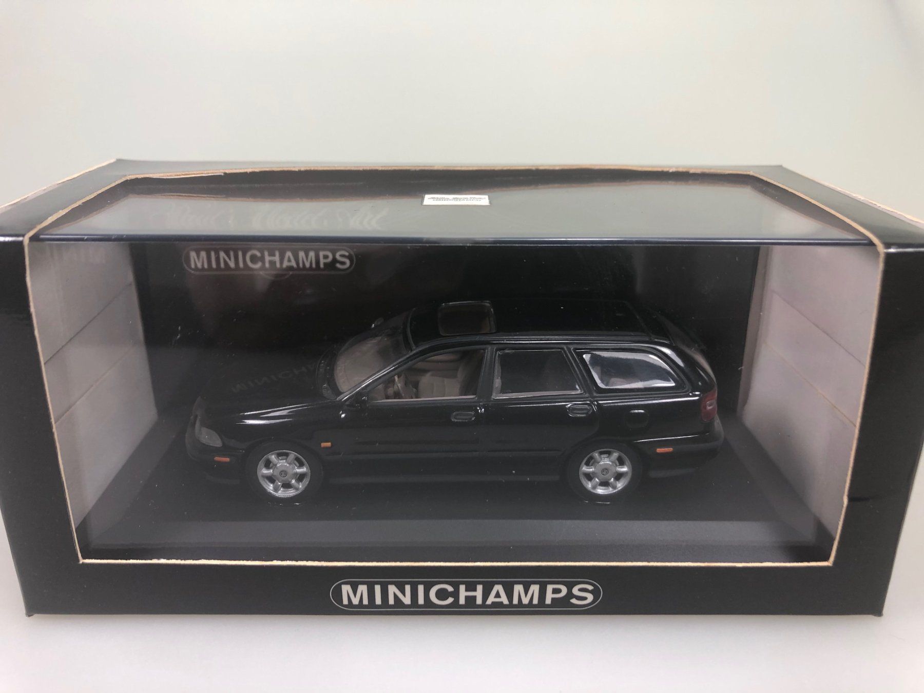 Volvo Modellini d'auto: Volvo V40 - Minichamps - 1:43 – Usato da Widen venduto da Himan 3