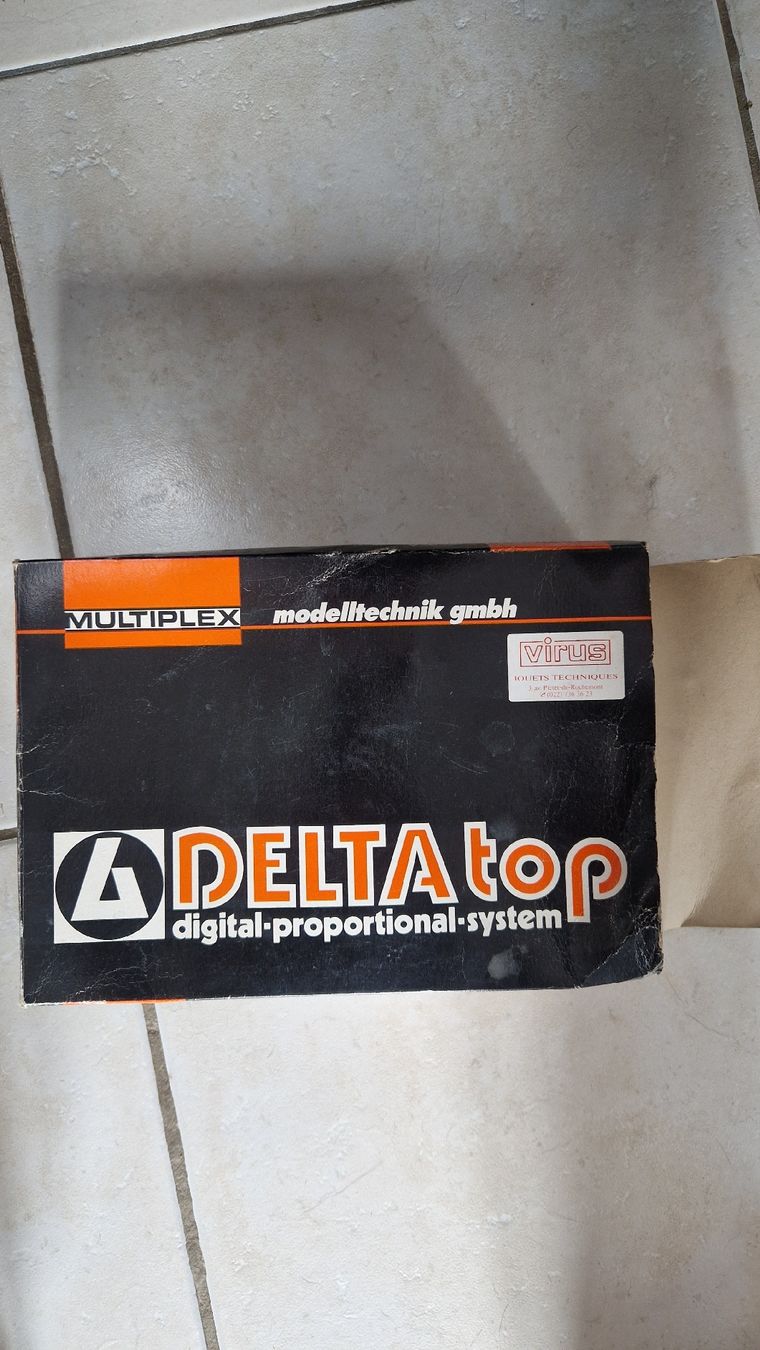 Telecomando: télécommande Delta Top RC avion ou autre – Usato da Les Acacias venduto da str_6prq 1