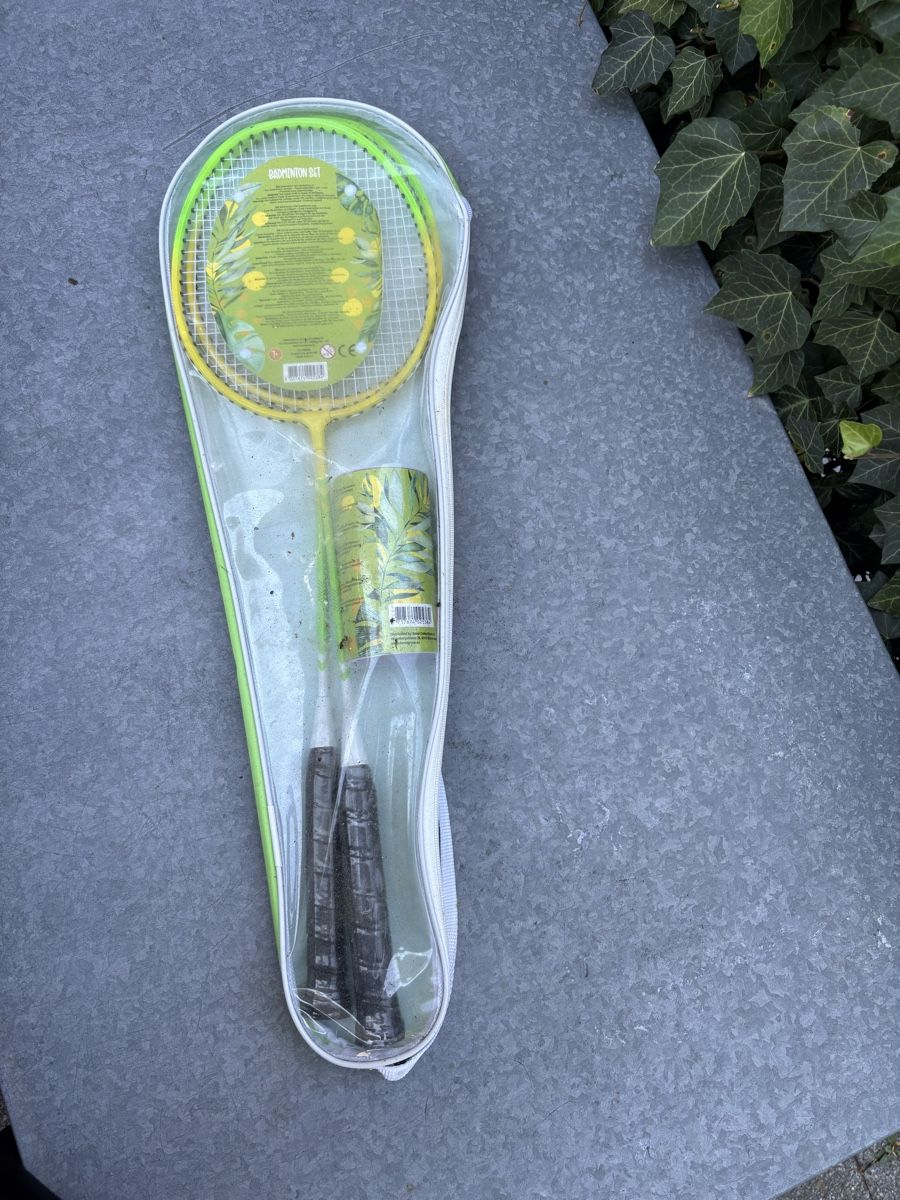 Jeux: Badmintonschläger Set mit Hülle neu – Neuf avec emballage d'origine à aarwangen par mikemog