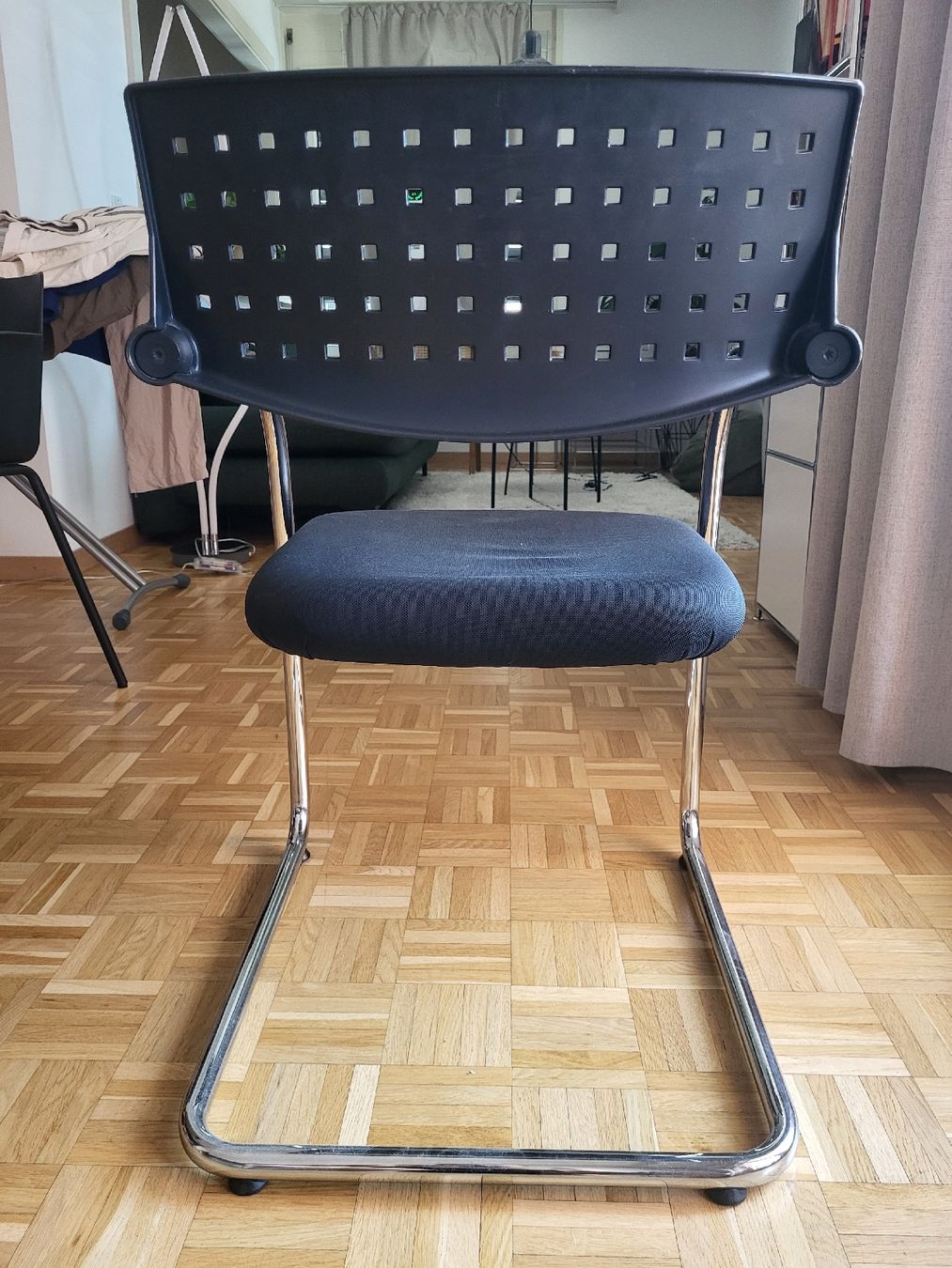Vitra Stühle: Chaise Vitra Visavis – Gebraucht aus Genève von Poupoulita 4