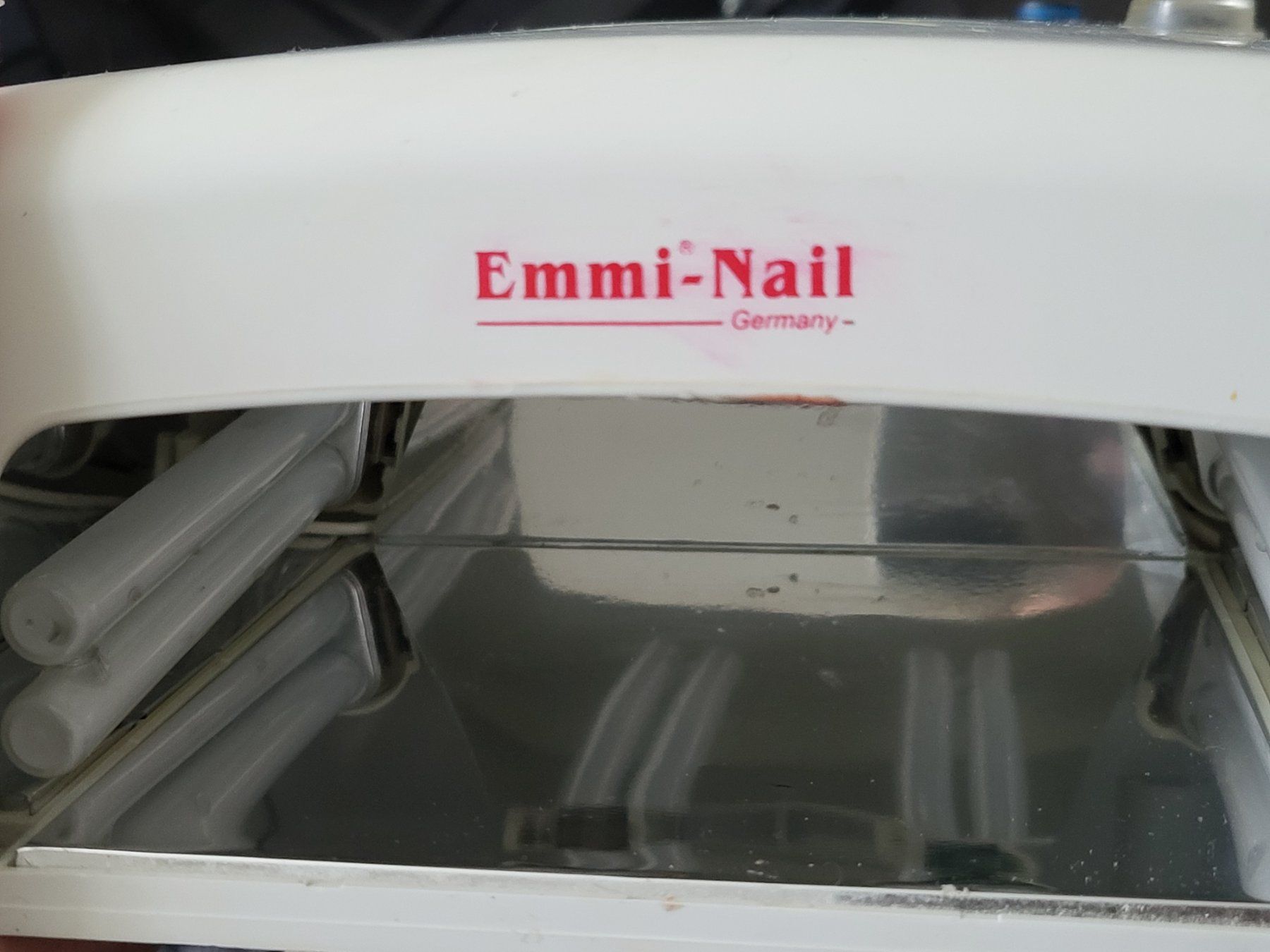 Unghie finte: UV-LED Lampe Emmi Nails – Usato da Altendorf venduto da Leti.Kopp 1