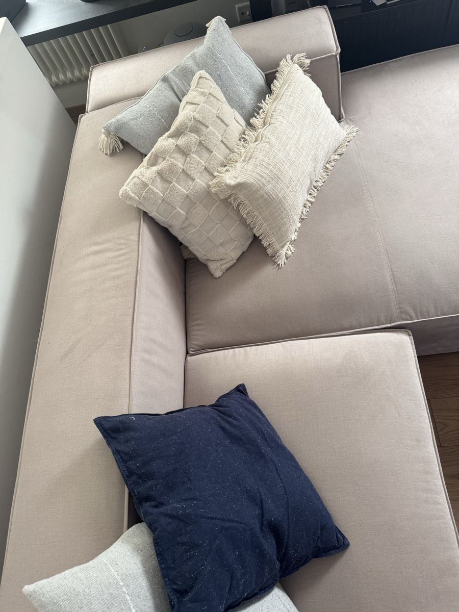 Divani: 2 Sitzer Ecksofa, beige, so gut wie neu – Nuovo (secondo la descrizione) da Zürich venduto da gio_6qm5 3