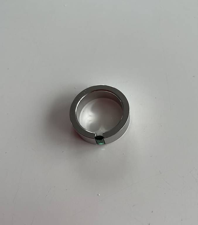 Anelli: Edelstahlring mit Stein – Usato da Ostermundigen venduto da Pehido22 1