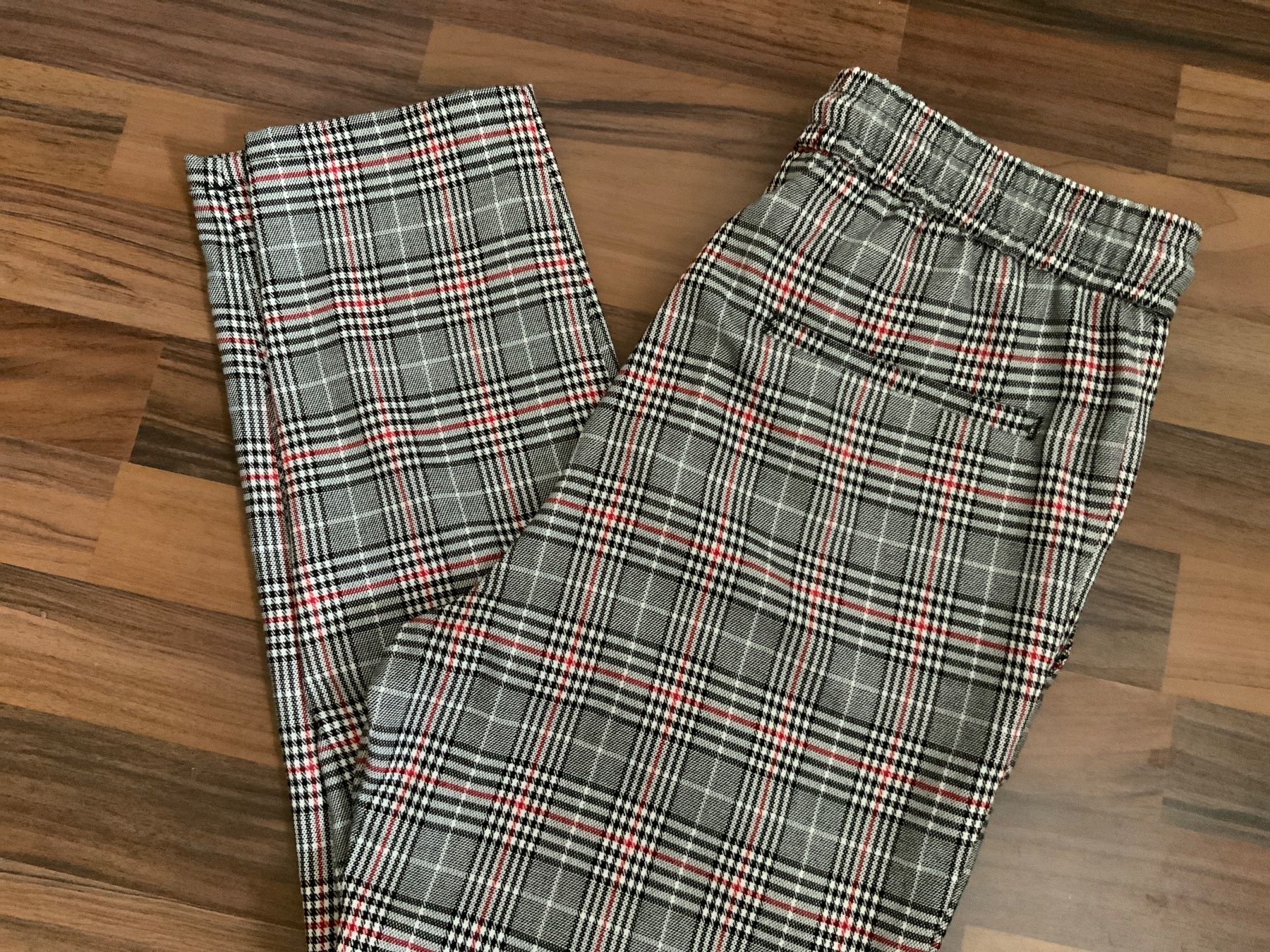 Pantalons: Freizeithose GR M – Neuf avec emballage d'origine à Langnau am Albis par Judithsebi 3
