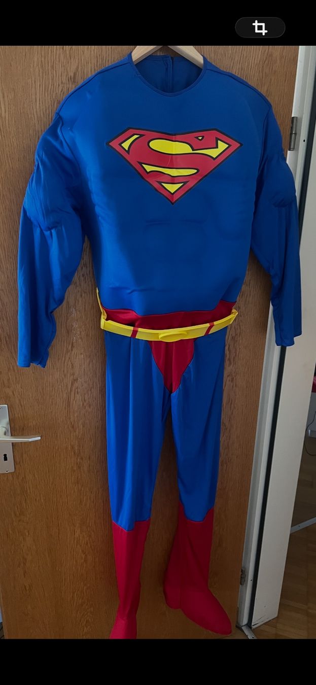 Costumi: Superman Kostüm Gr. M – Usato da Näfels venduto da ale_c9qn