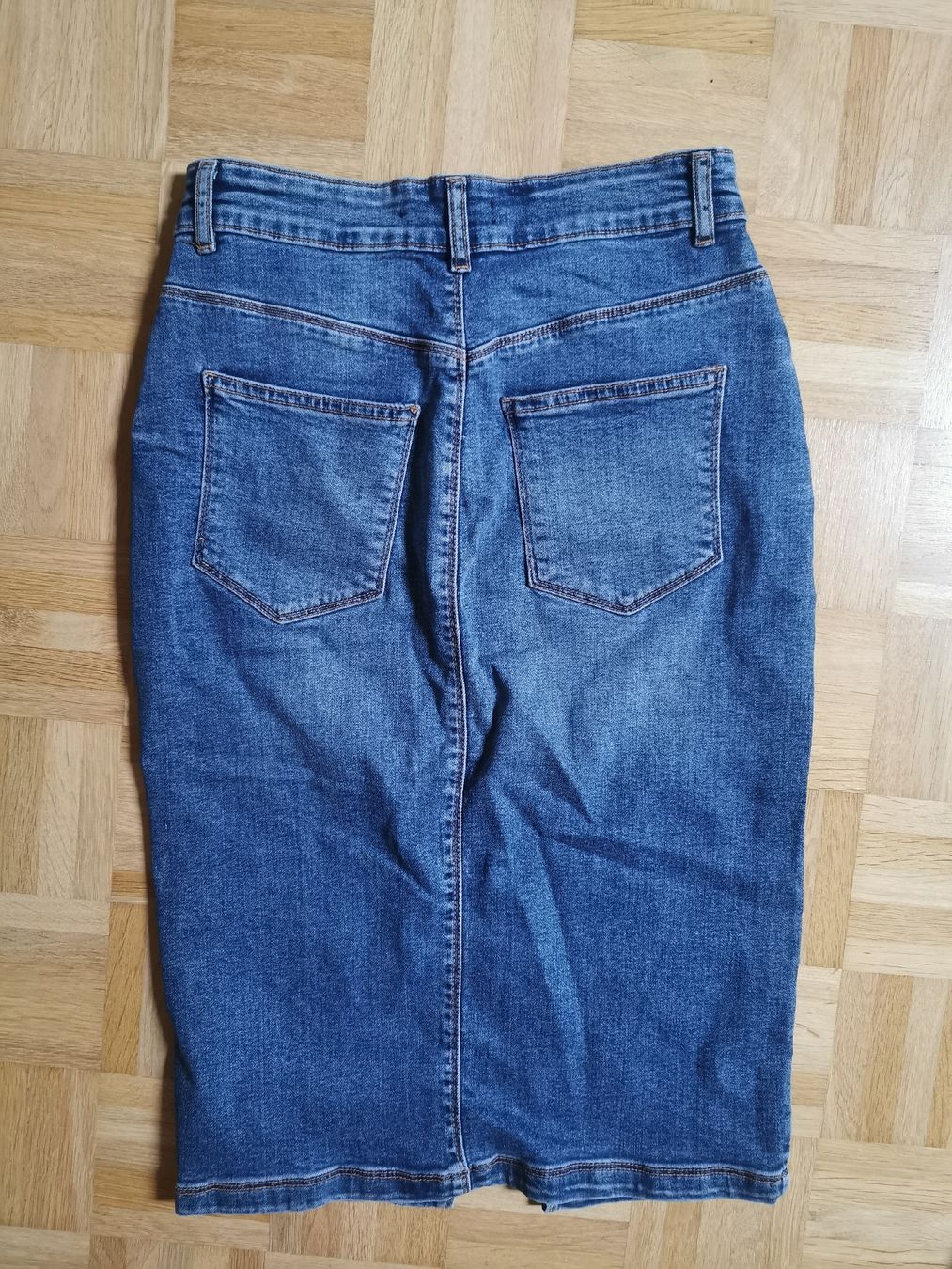 Gonne: Schicker Jeansrock Gr. 36, mit Schlitz, – Usato da Fislisbach venduto da mojar 2