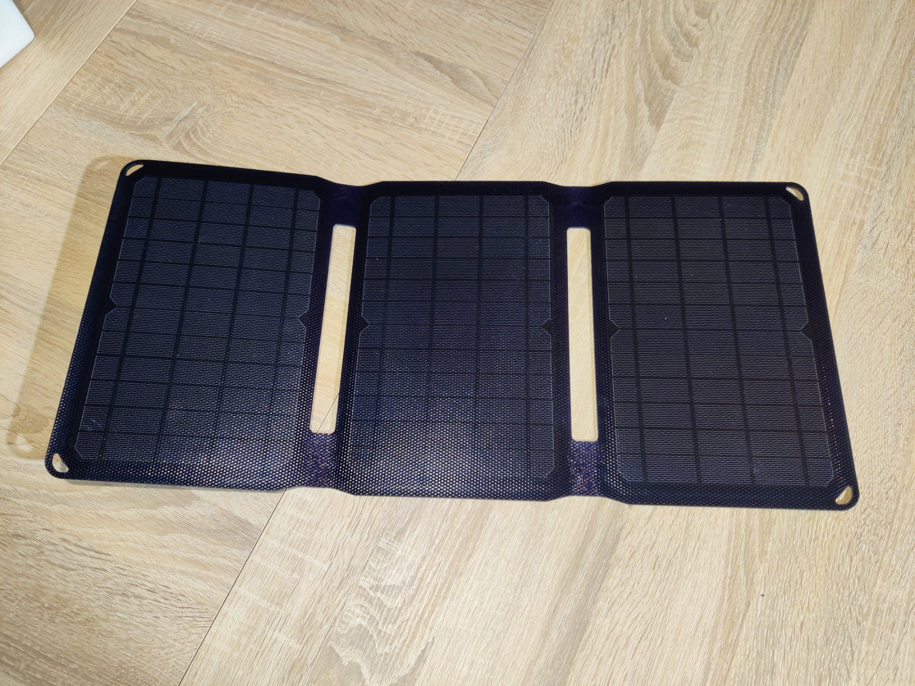 Dispositivi a energia solare: Sandberg Solar Charger/ Solarpanel – Usato da Guggisberg venduto da ele_k7vb 1