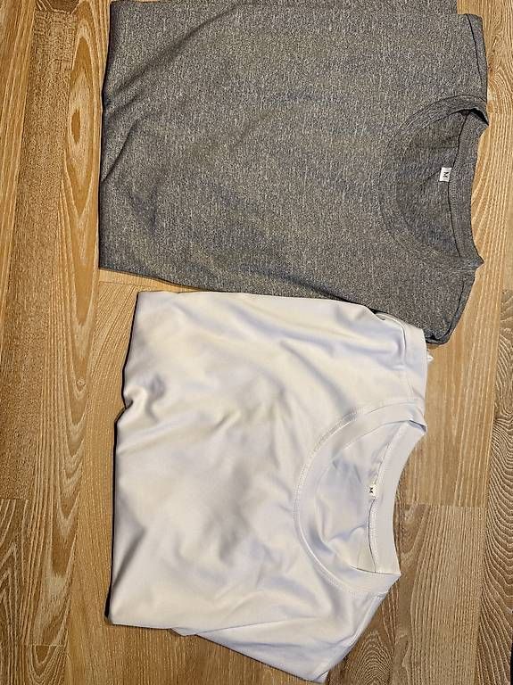 T-Shirts: 2er Set Sport T?Shirts  – Gebraucht aus Meilen von DavideL02