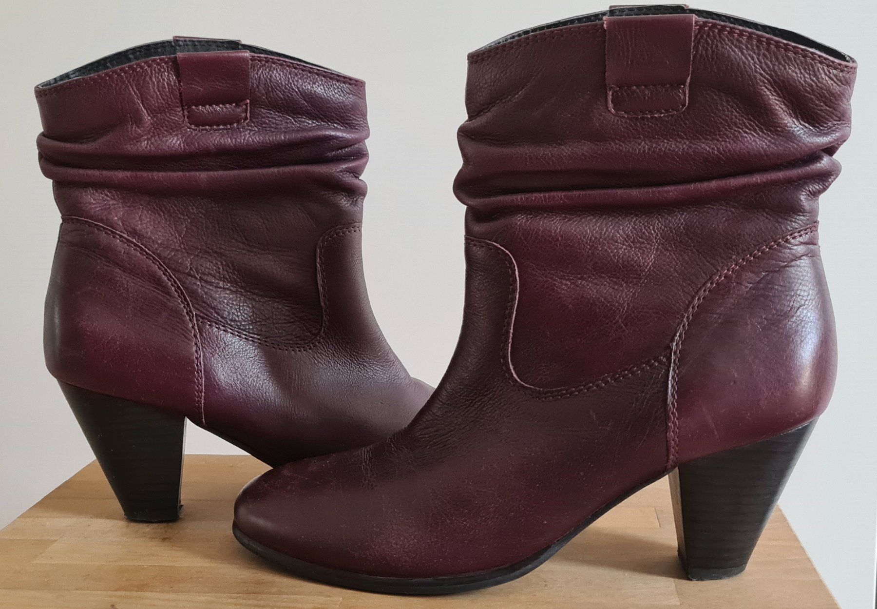 Scarpe da donna: Lederstiefeletten bordeaux – Usato da Islikon venduto da EFH651 1