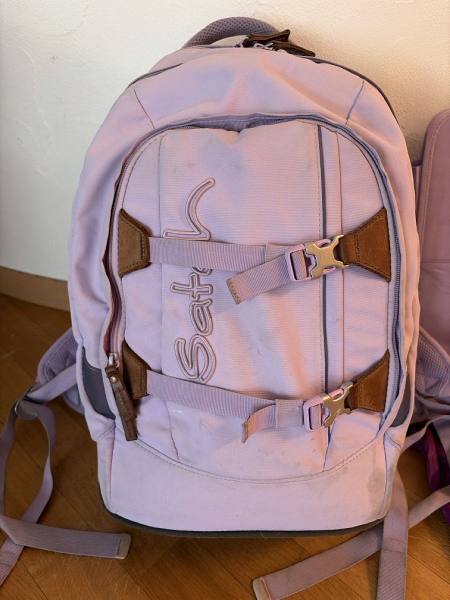 Borse & Zaini: Satch Rucksack Lila mit Zubehör – Usato da Fehraltorf venduto da stfan 1